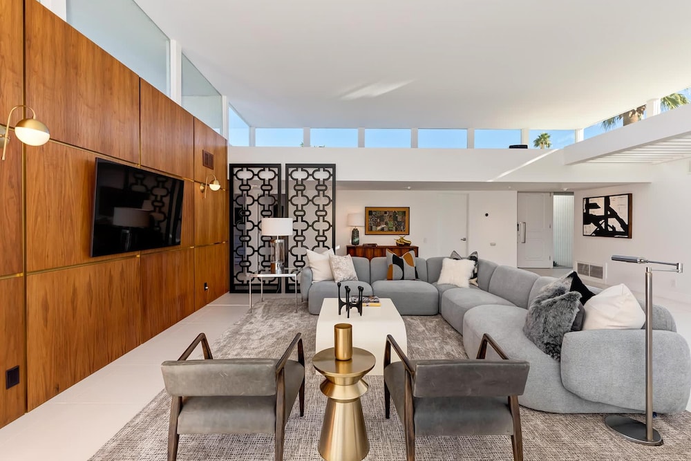 Indian Canyon Oasis in Palm Springs
