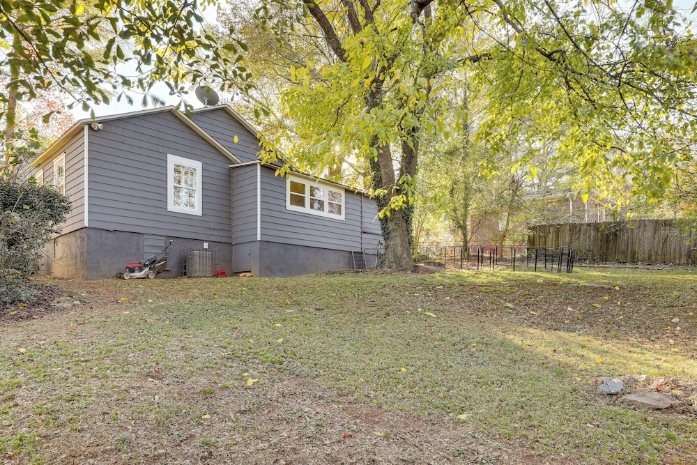 Walk Downtown & Canton Street: Roswell Retreat!