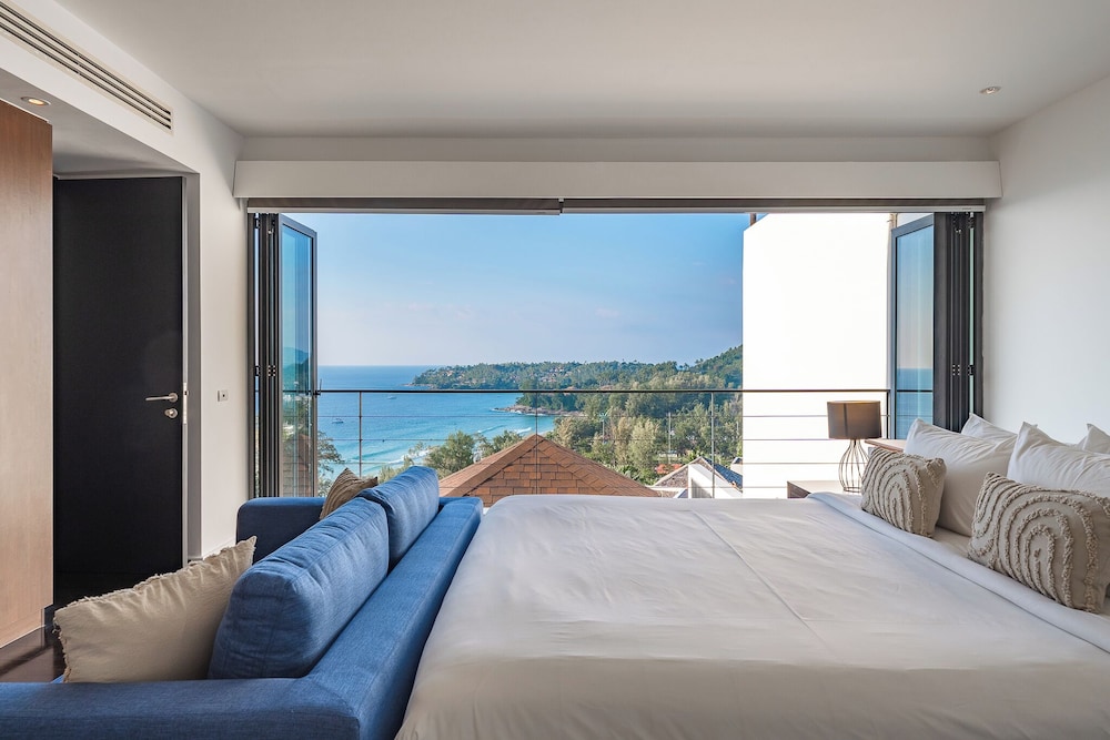 3BR PoolVilla Sunset Surin Beach V152