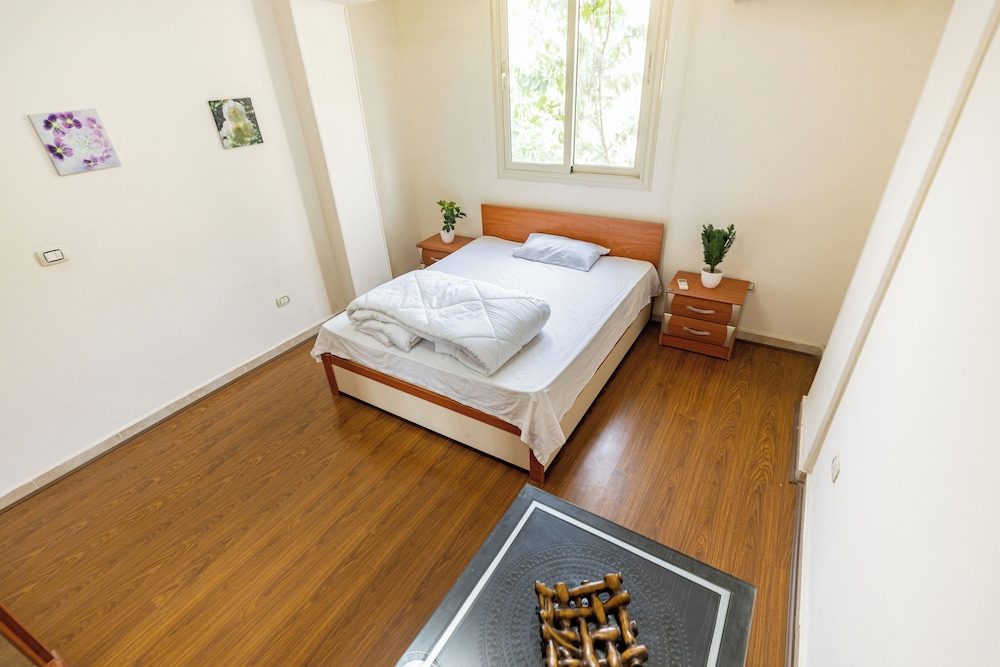 Hibiscus Haven Suite