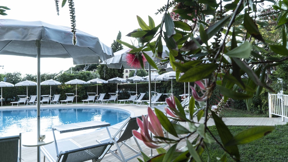 Suites Marilia Apartments