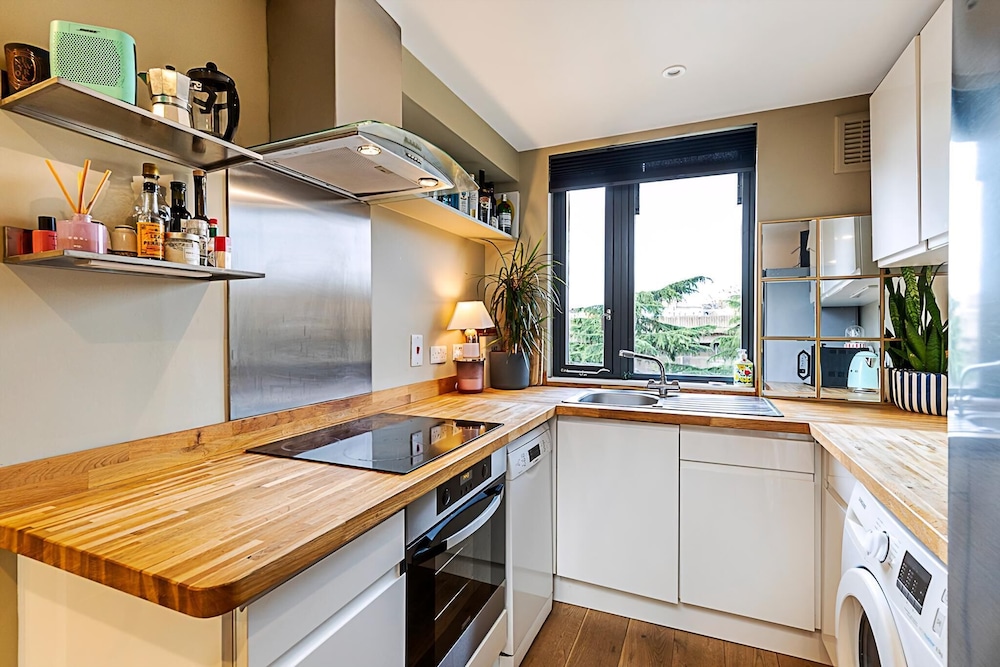 A Stylish Haven Near Portobello Road