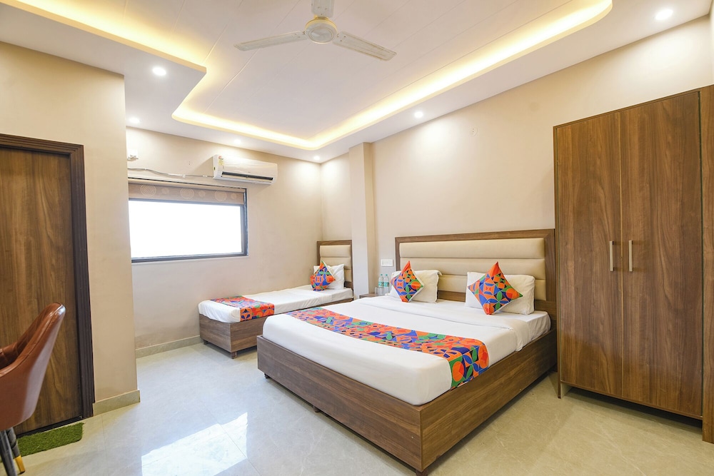 Fabhotel Kanchan Palace