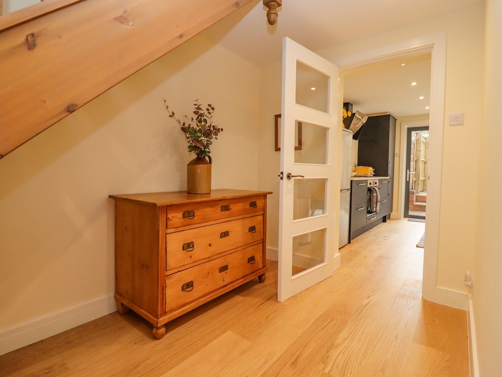Holly Cottage