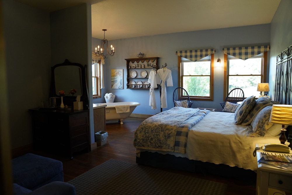 Lawrence Vacations - Circle S Ranch - Property Image 14