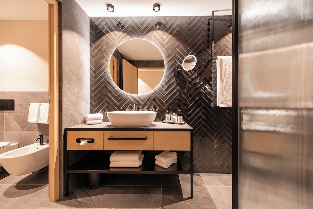 Schwarzer Adler - Concept Living