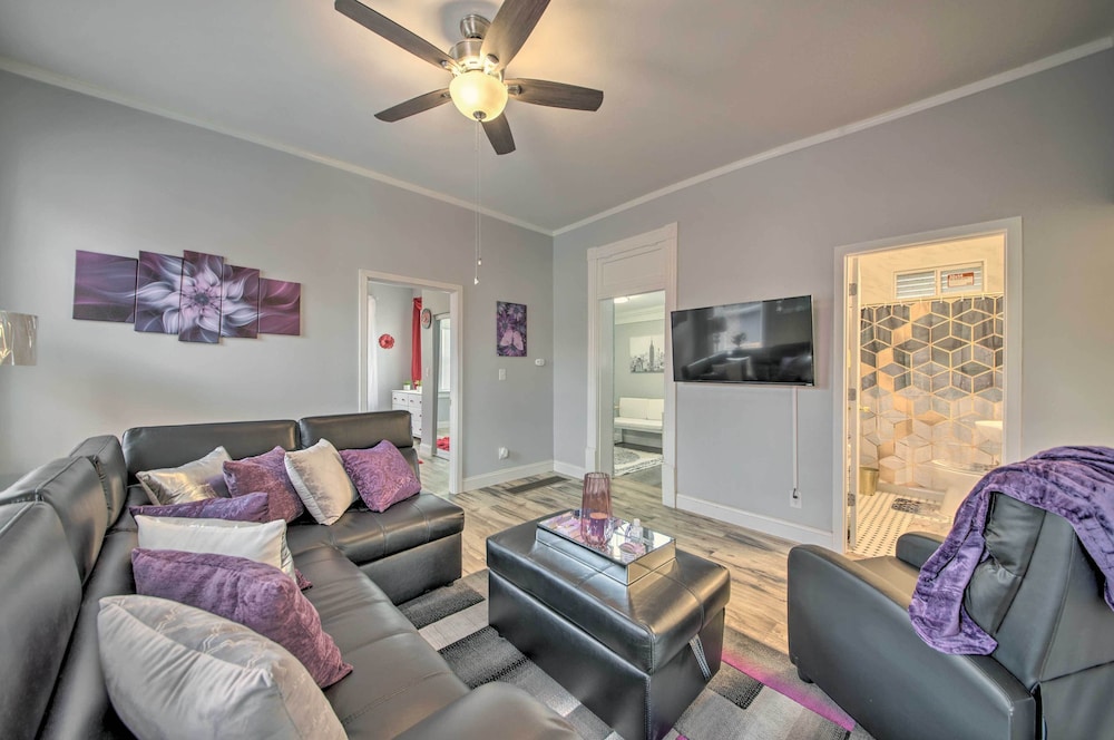 St Louis Vacations - 9 Mi to Dtwn: Vibrant St Louis Home! - Property Image 1