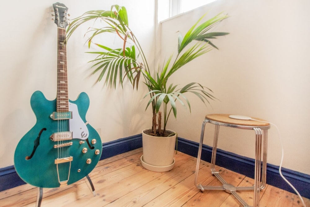 Tranquil Catford Retreat: Sleeps 4, With Garden