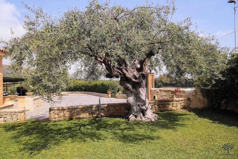Radici Sicilian Holiday Home-b An Oasis of Relaxation in the Heart of Sicily
