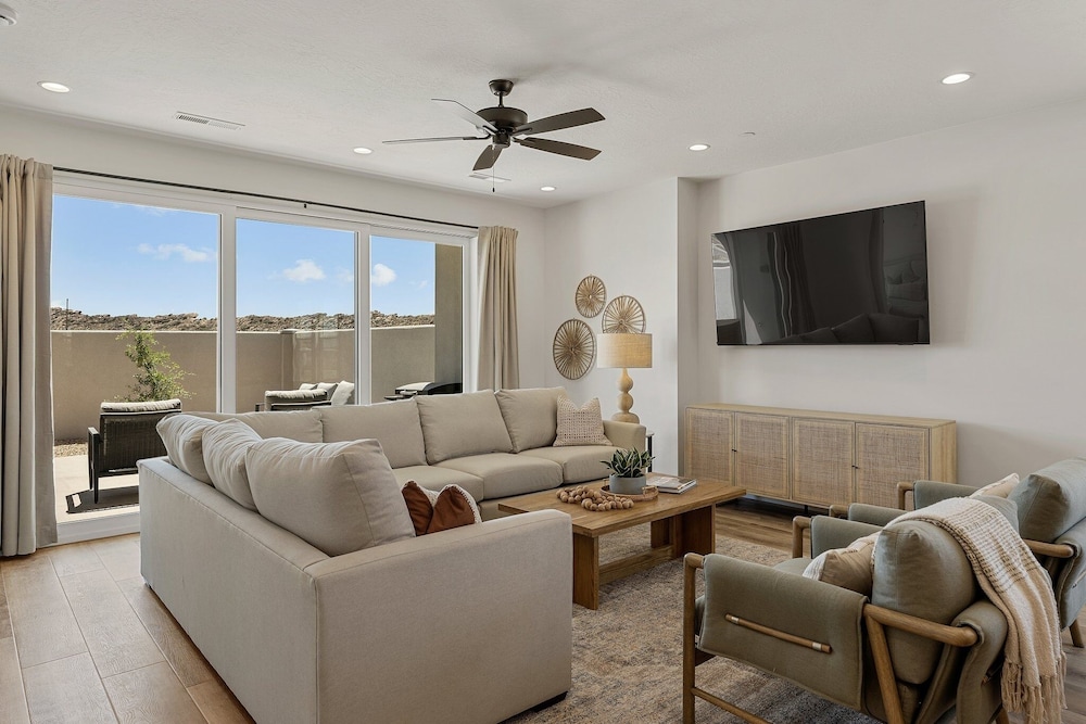 Isle Of Adventure 6 Bedroom Townhouse