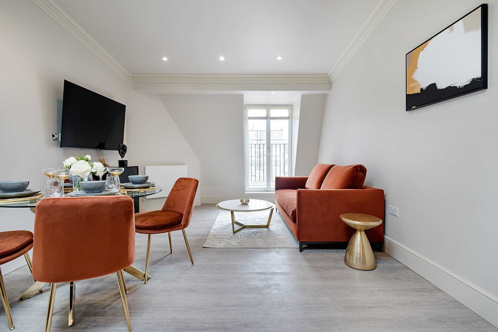 Marble Arch Suite 9-hosted by Sweetstay