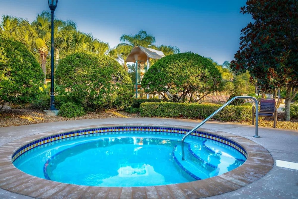 4Br Resort Home With Pool and Lazy River Sleeps 8