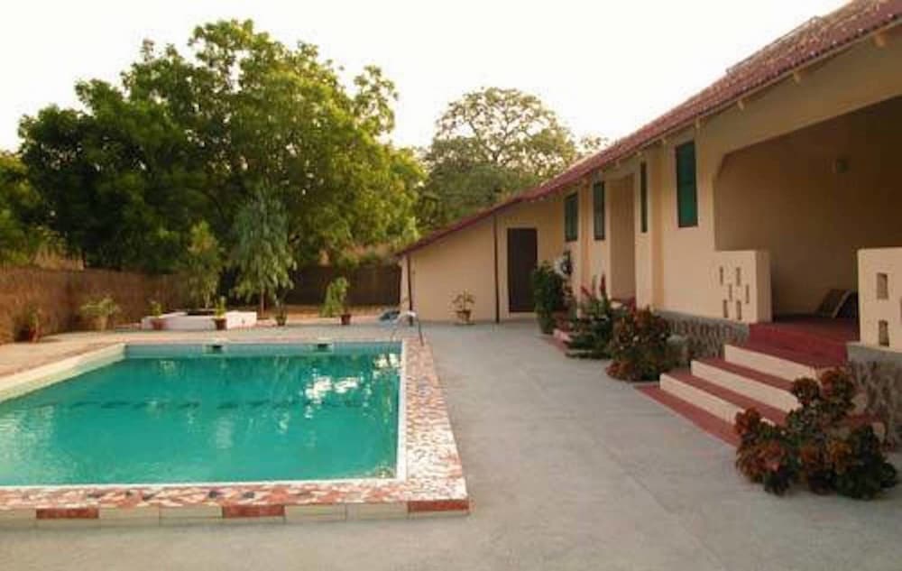 Africa Strike Lodge