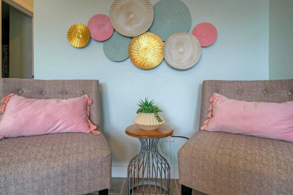 2 Coasta Bahia Condos Mins to the Beach + Pool & Golf Cart Zone