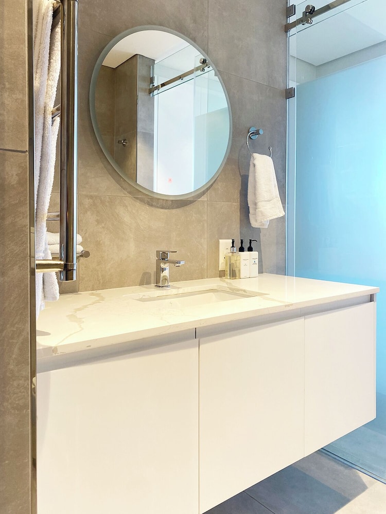 The Marina V&A Waterfront by Smart City Stays