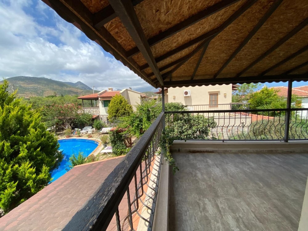 Villa With Pool and View Near Old Town in Datca view 3