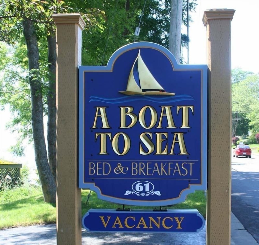 A Boat to Sea Bed & Breakfast
