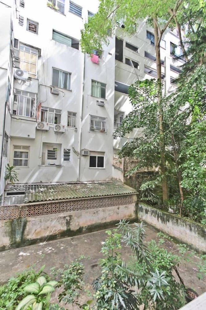 Ipanema Close to the Beach - 153B Holiday Home 1 view 3