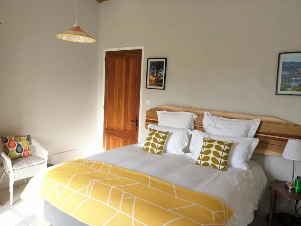 Old Presbytery Guest House