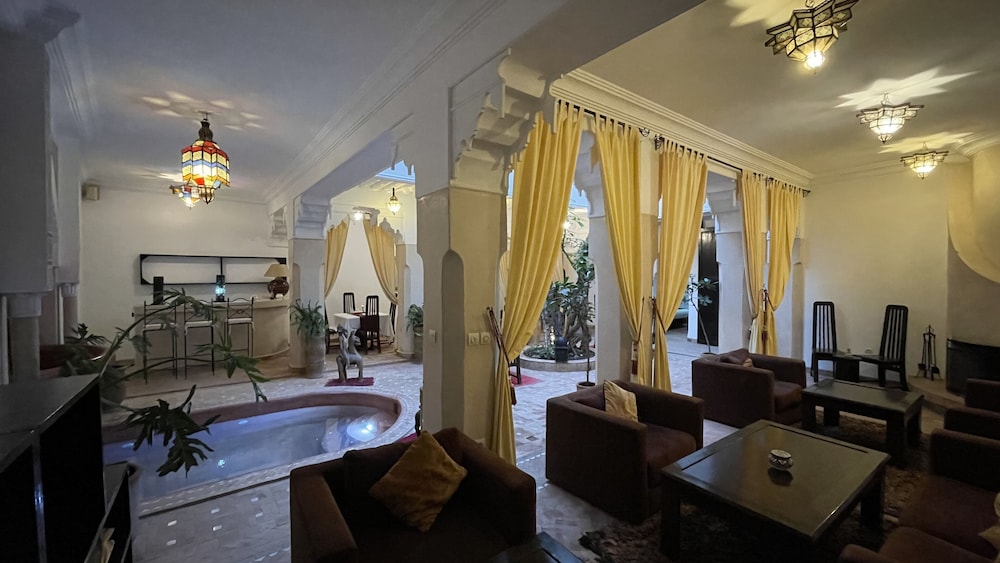 lounge