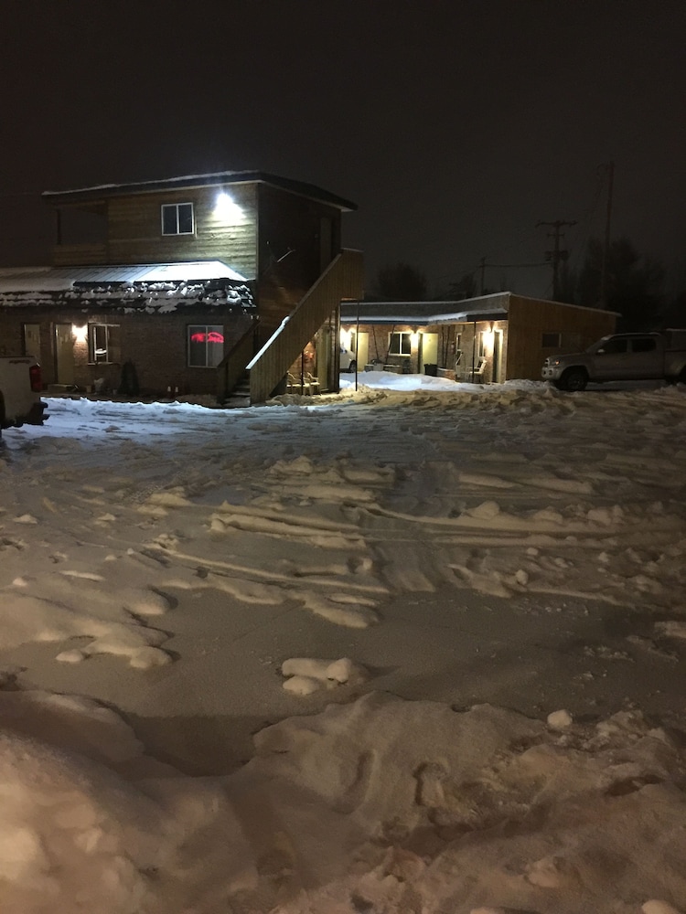 Rustic Inn Motel
