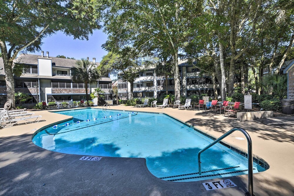 Steps to Shore + Pool Access: Myrtle Beach Condo