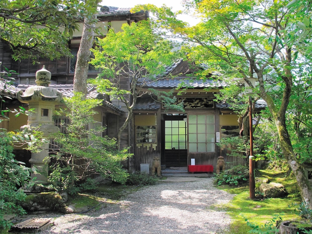 Ooedo Onsen Monogatari Premium Yoshinoya Irokuen