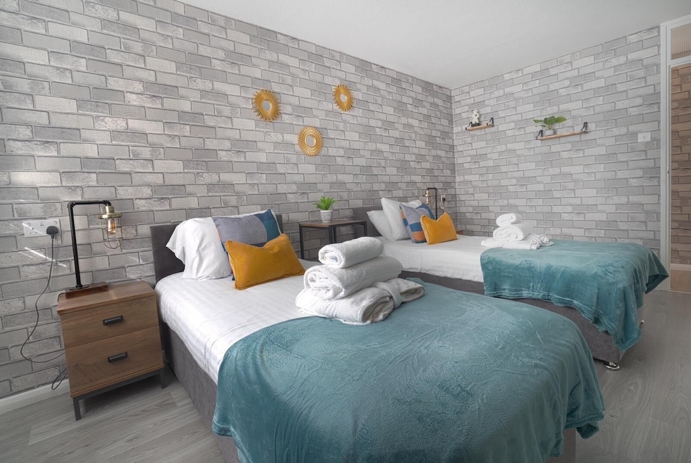 Bright & Modern 1-bedroom Flat in Central Brighton 2 Single Beds Walk to Beach