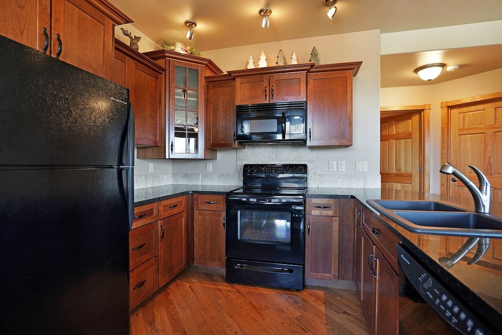 Bighorn Mountain 19b 2 Bedroom Condo by RedAwning - Property Image 26