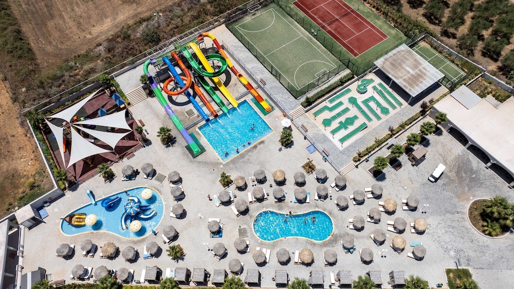 Anemos Luxury Grand Resort
