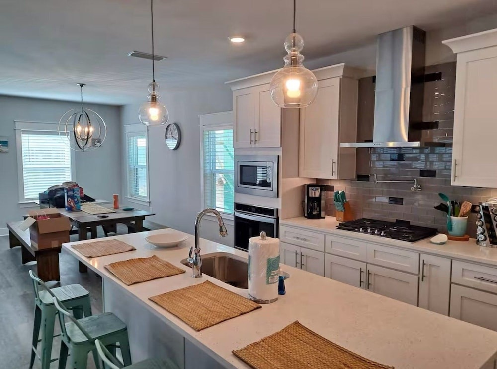 Pet Friendly Beach Retreat on 30a - Sleeps 14