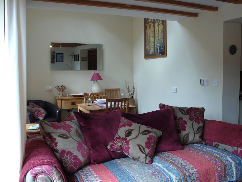 Dan Castell Cottage