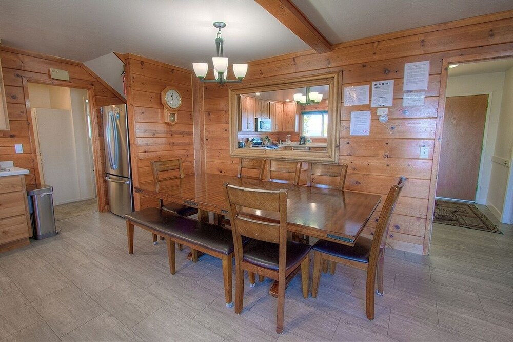 Hch1475 - Heavenly Lake View Retreat 5 Bedroom Home