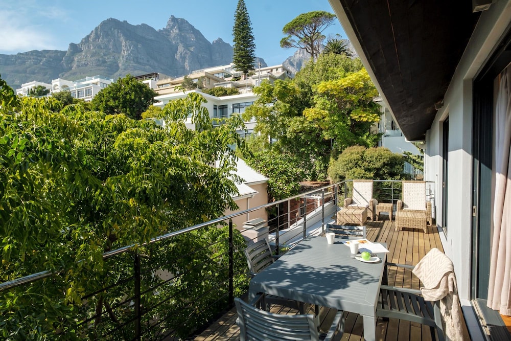 Camps Bay 4bed Villa w Pool Luxe on Central