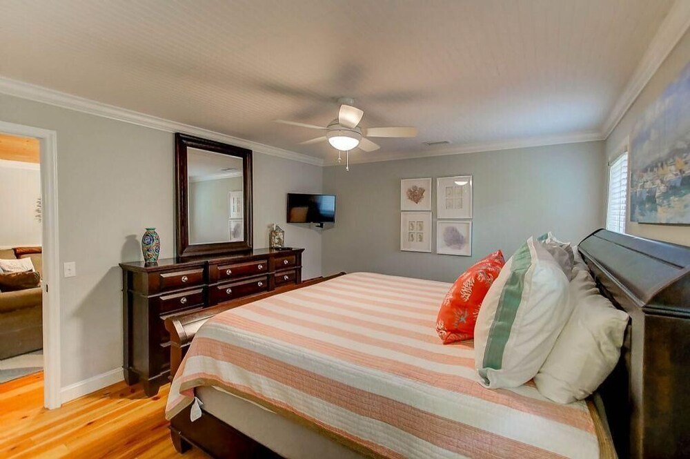 29 Twin Oaks view 2