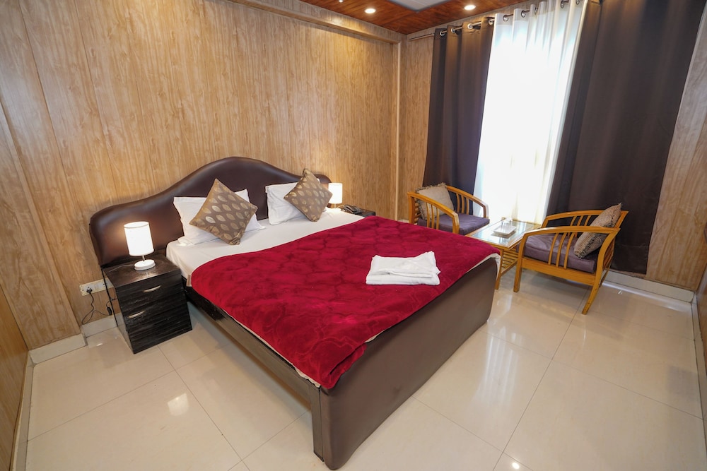 Hotel Sapphire unit of Anand Hospitality