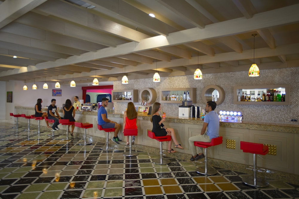 Royal Alhambra Palace – All Inclusive