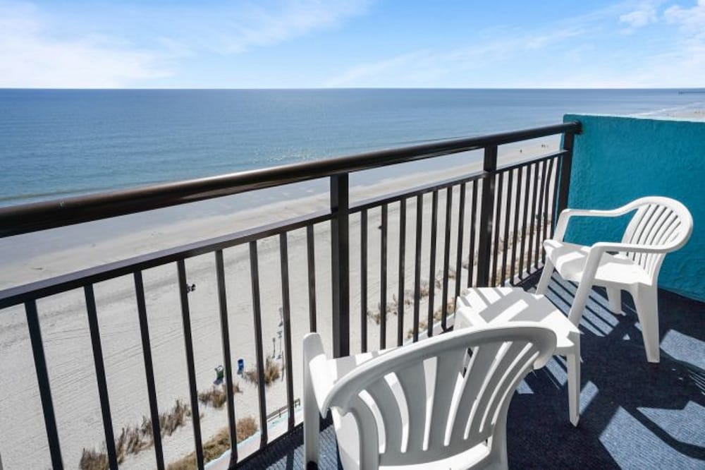Landmark Resort by Elliott Beach Rentals