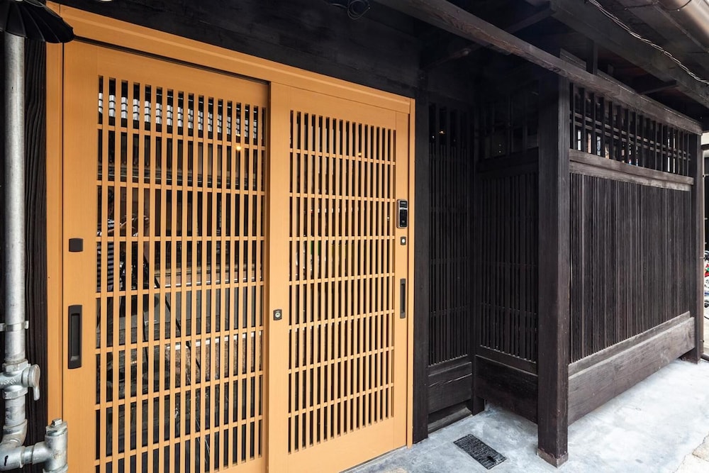 Higashiyama Jin