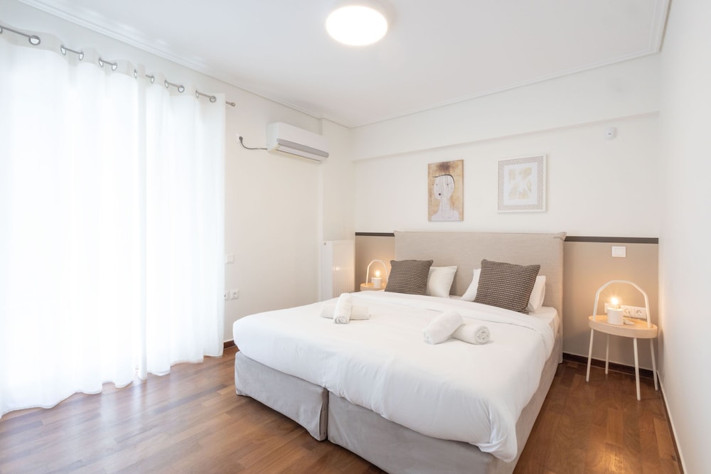 Seaside Elegance Brand New 2BD Luxury Stay