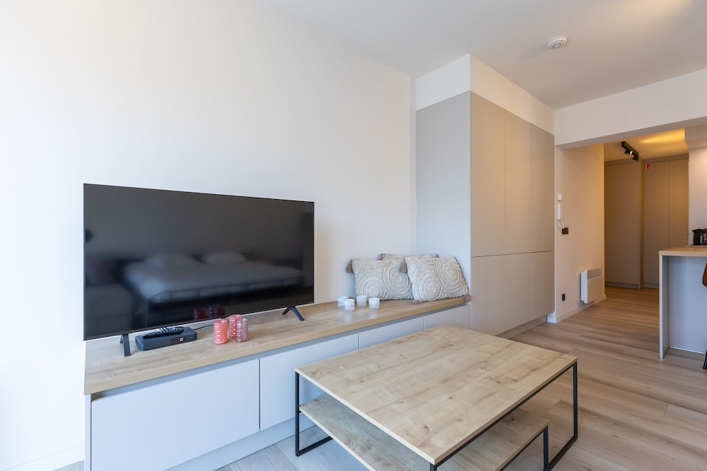 Modern Studio With sea View