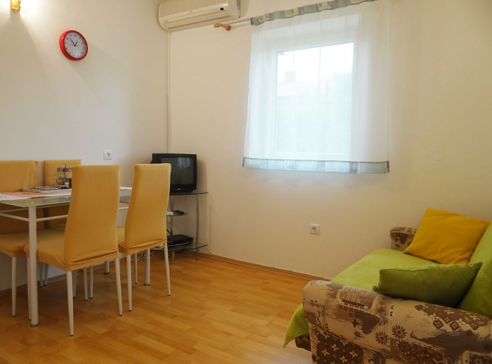Bright Krk Apartment With Balcony and Beach Proximity