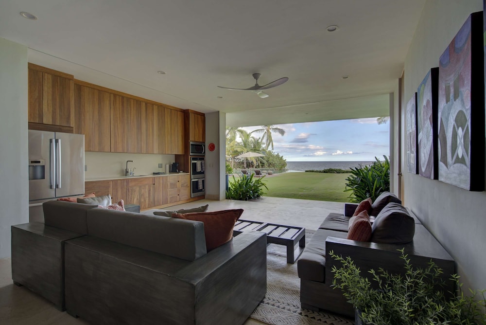 Clifftop Icon of Caribbean Luxury