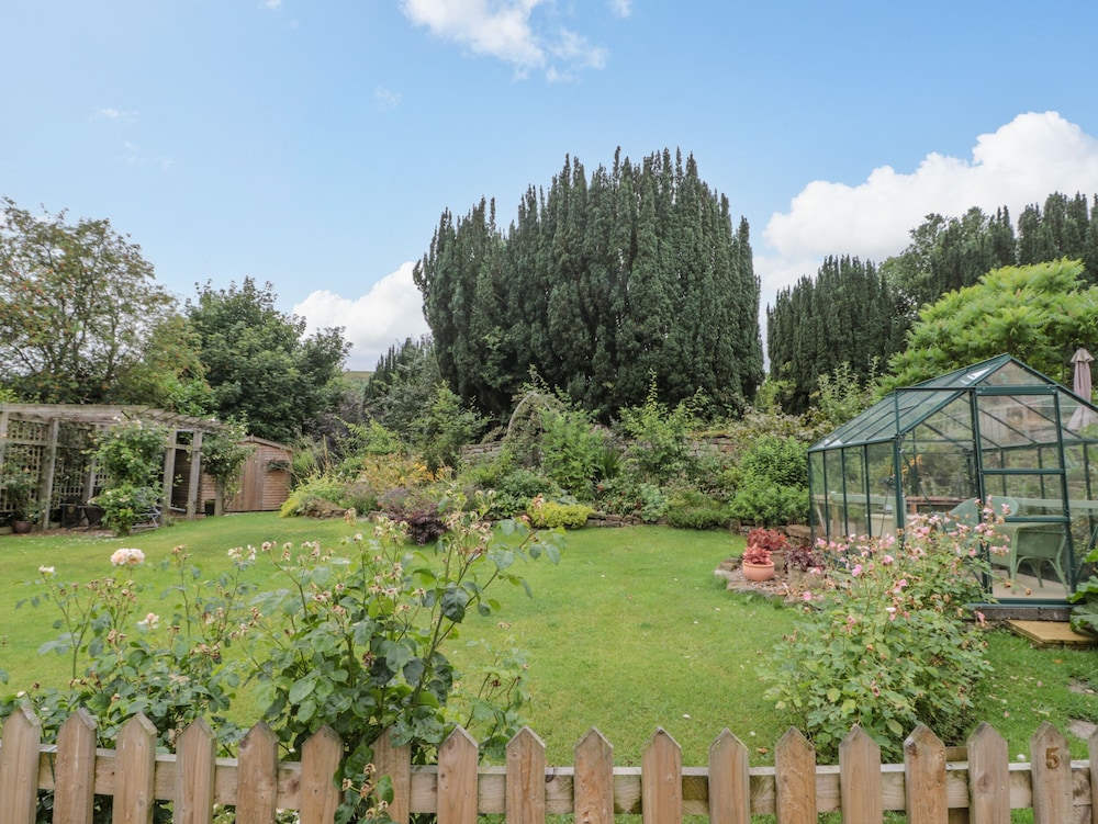 5 Rosedale Abbey