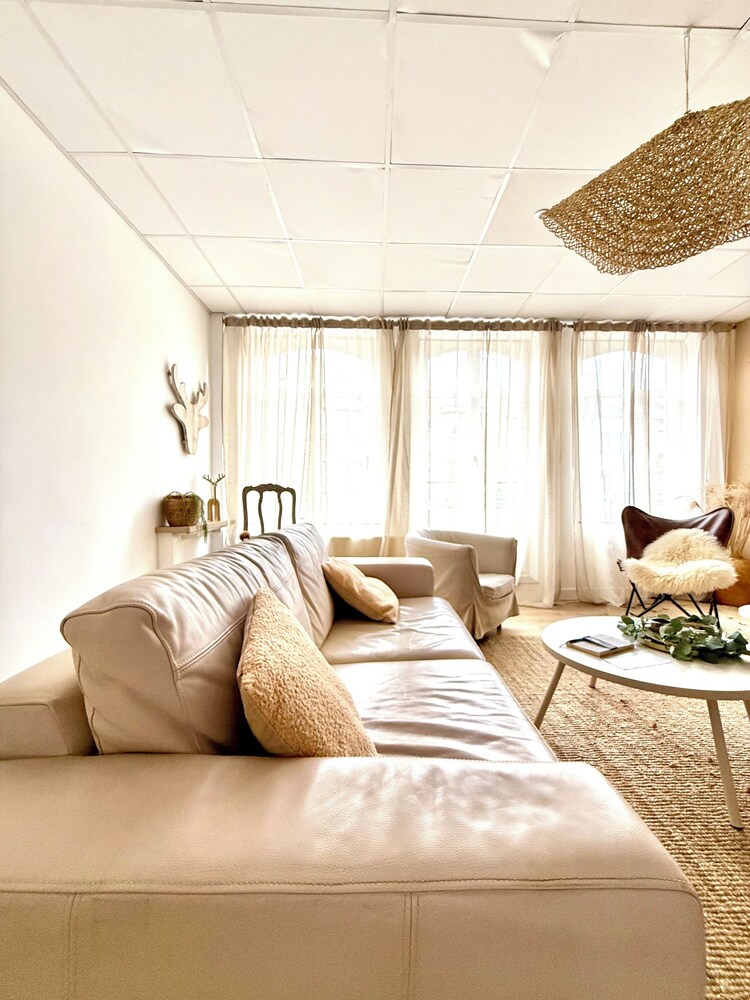 Spacious duplex in the center