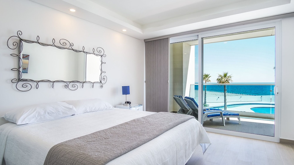 Breathtaking 2 Bedroom Condominium