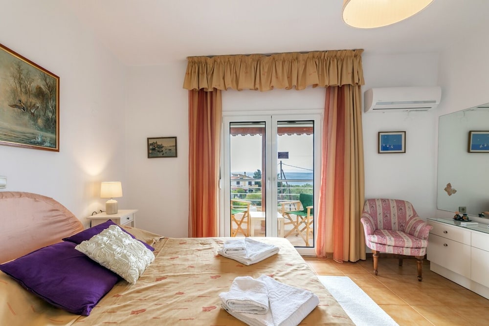 Amazing Villa Chrysanthi With Private Pool