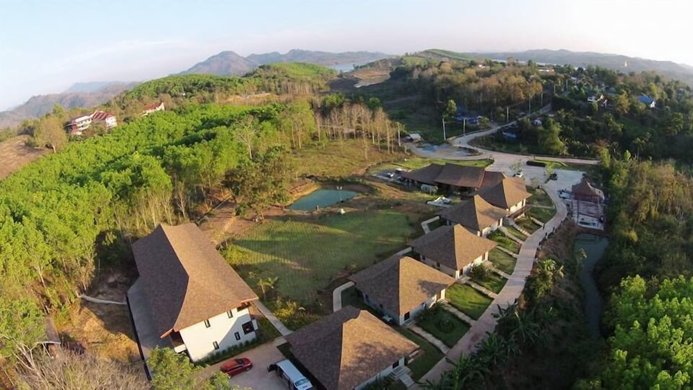 Phu Chom Mork Resort