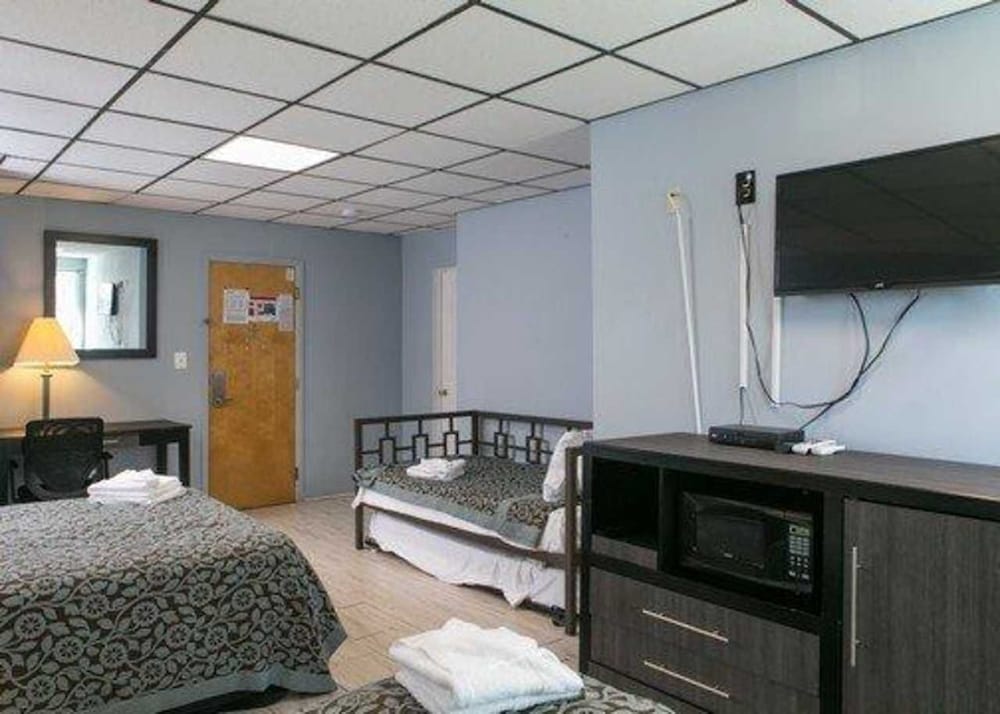 Hammock Inn & Suites - Jersey Shore