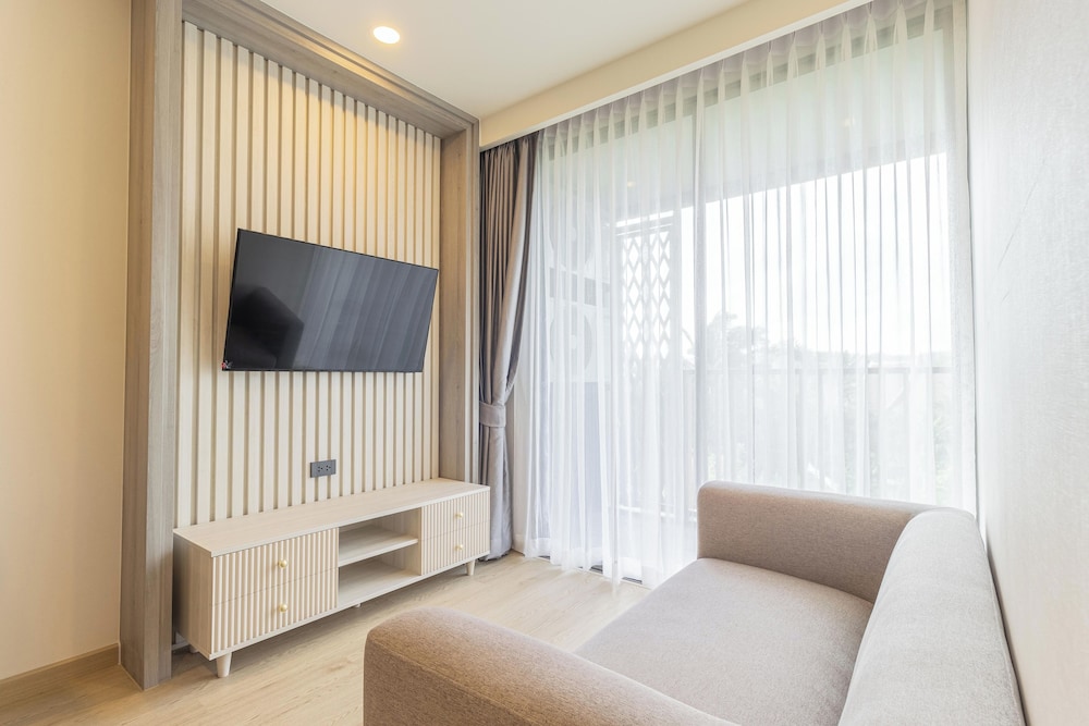 New Condo Near Phuket Beach Clubs C227